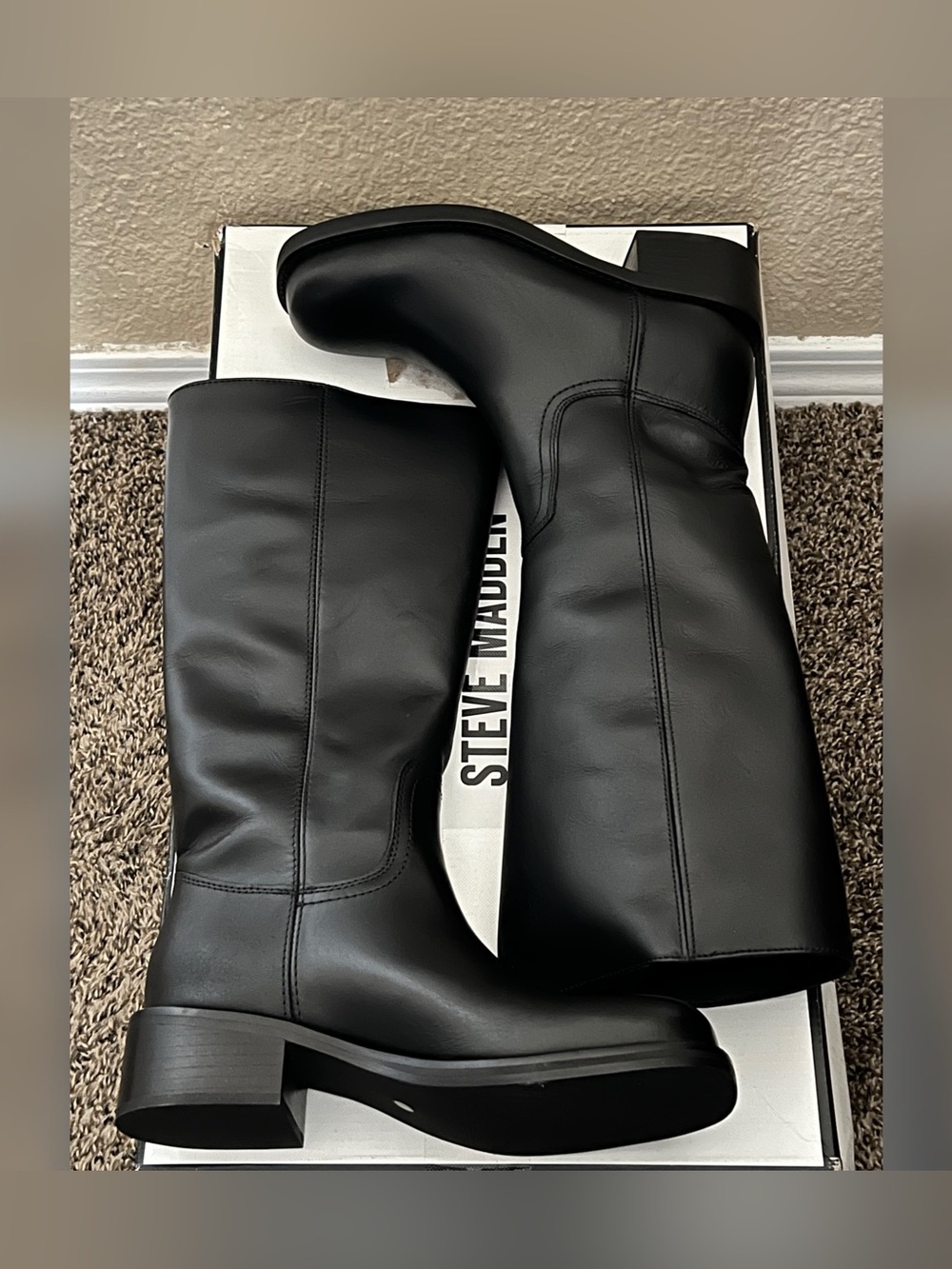 Steve Madden Women’s Riggs Black Leather Boots Size-8.5M